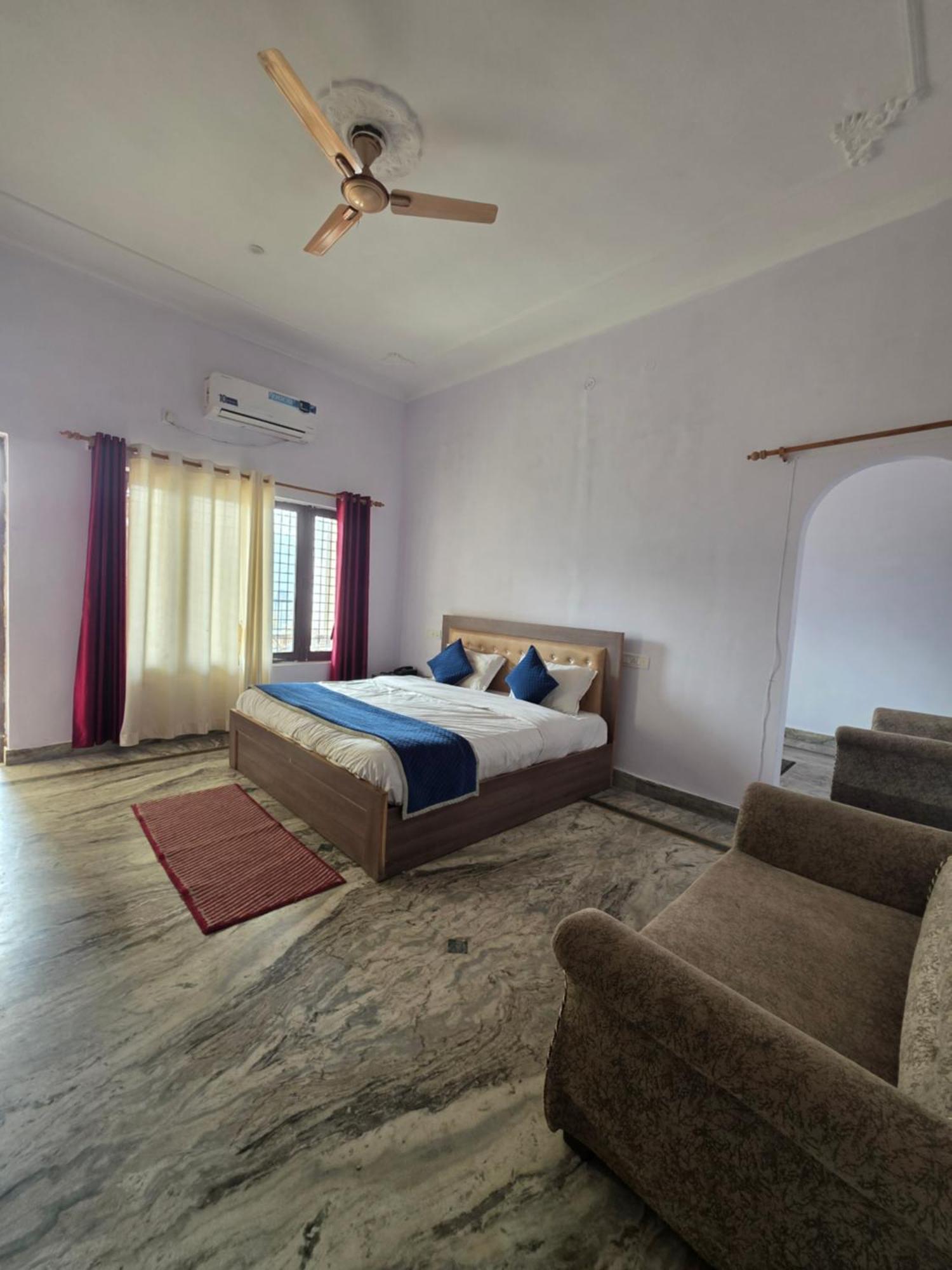 Siddhi Vinayak Hotel And Banquet Bhīm Tāl Extérieur photo