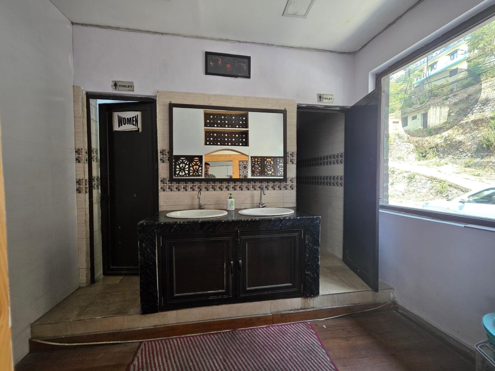 Siddhi Vinayak Hotel And Banquet Bhīm Tāl Extérieur photo